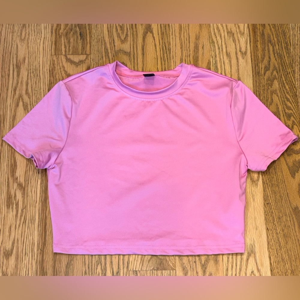 SHEIN Pink Short Sleeve Cropped Athletic Tee - Size M (6)